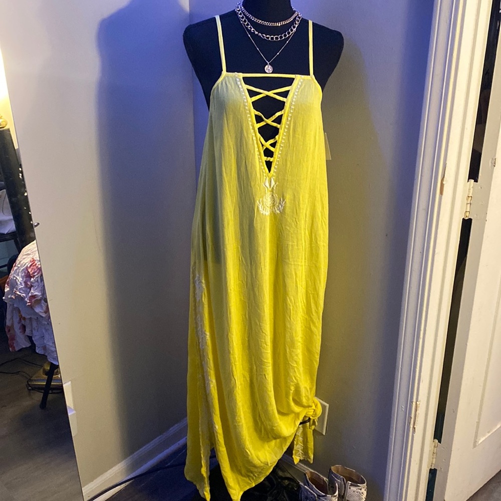 Embroidered Maxi Cover up🌻🌼
